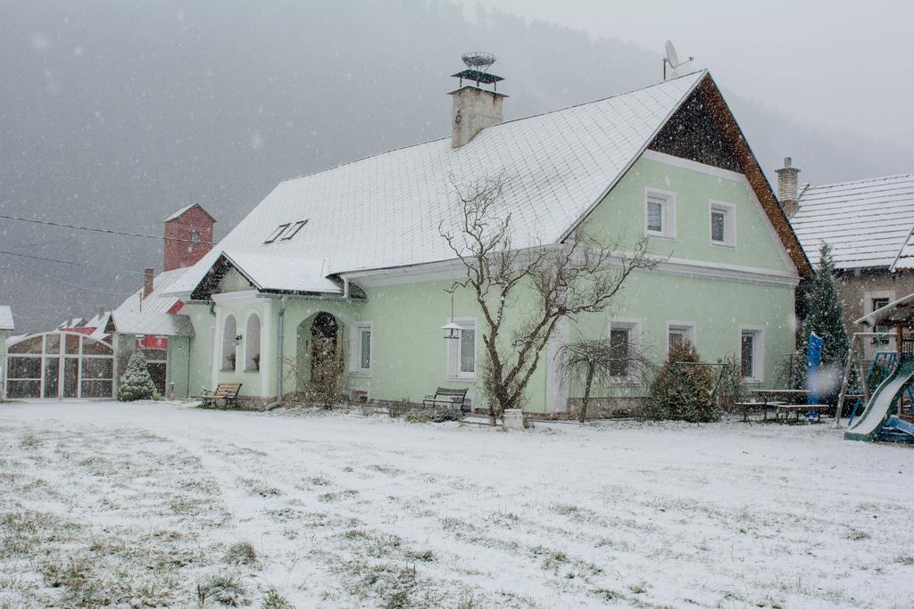 Zemianska Kúria Vachtár Hotel Kralova Lehota Exterior foto