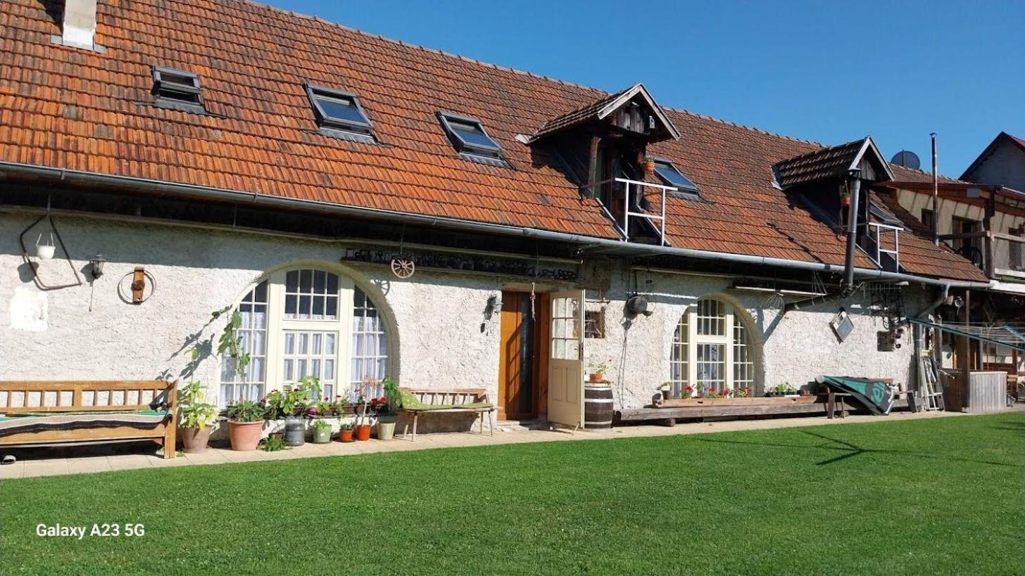 Zemianska Kúria Vachtár Hotel Kralova Lehota Exterior foto