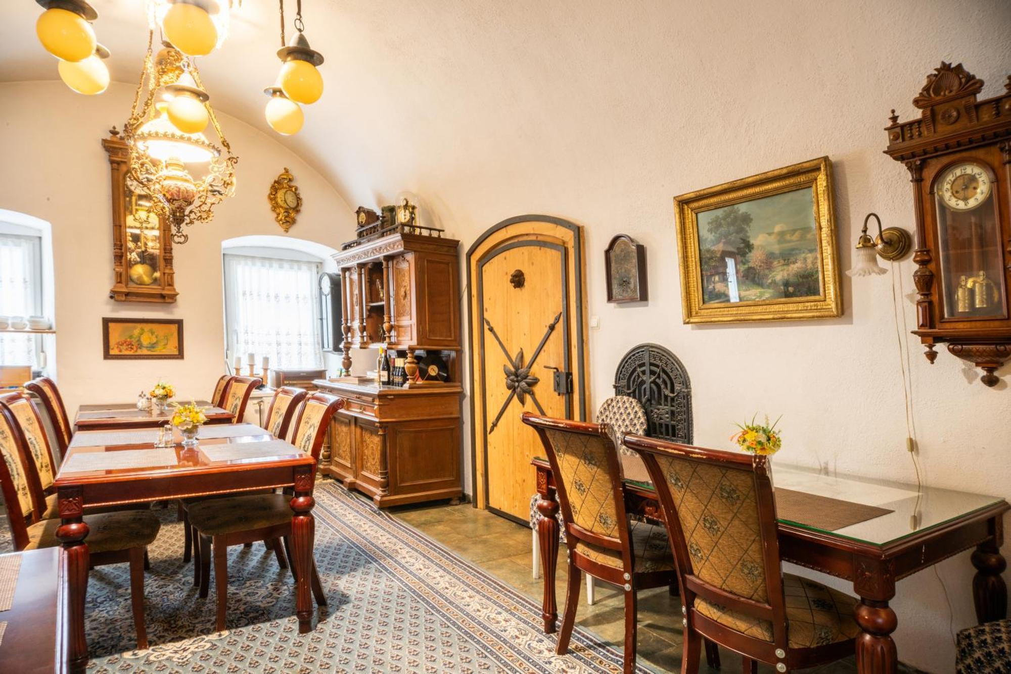 Zemianska Kúria Vachtár Hotel Kralova Lehota Exterior foto