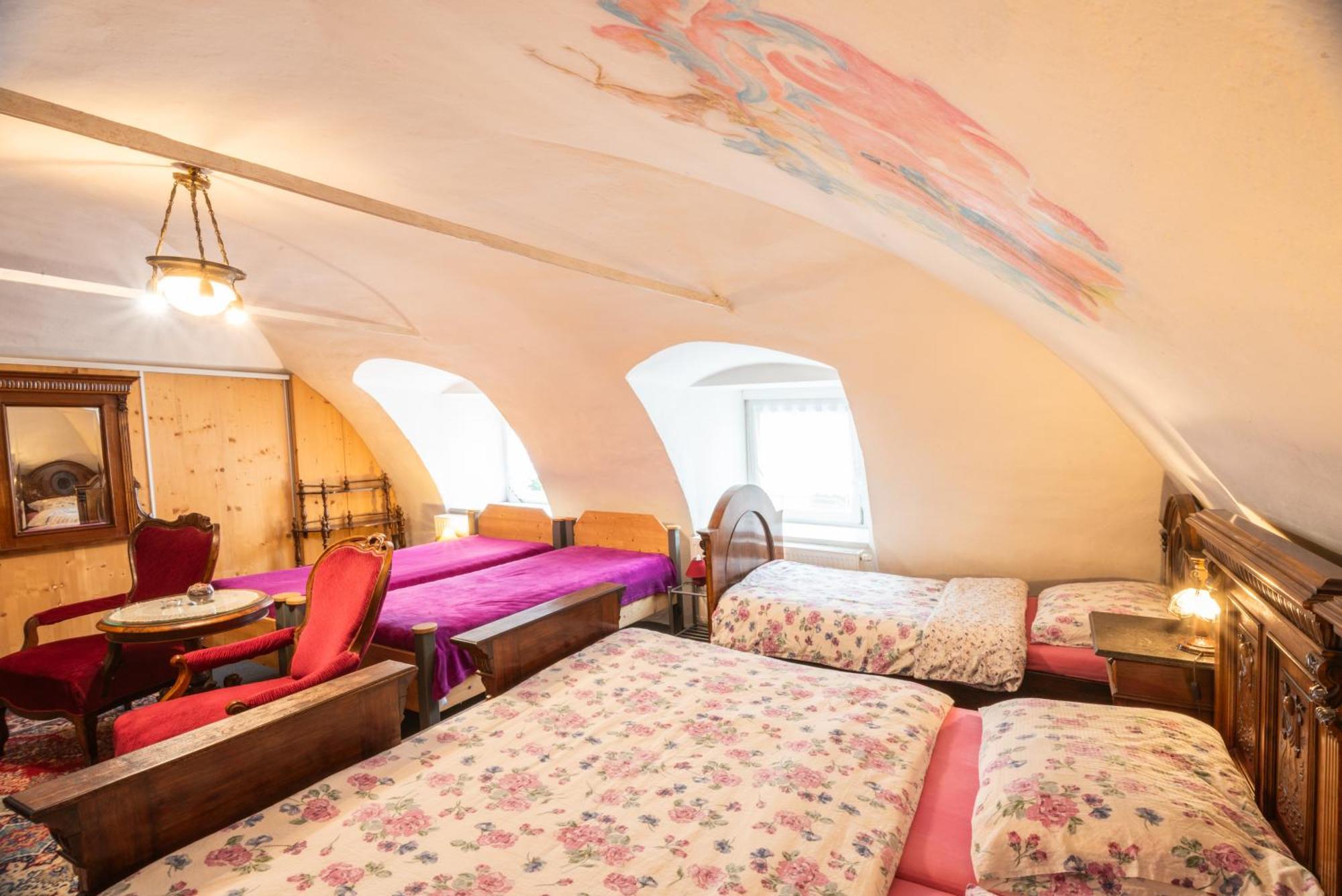 Zemianska Kúria Vachtár Hotel Kralova Lehota Exterior foto