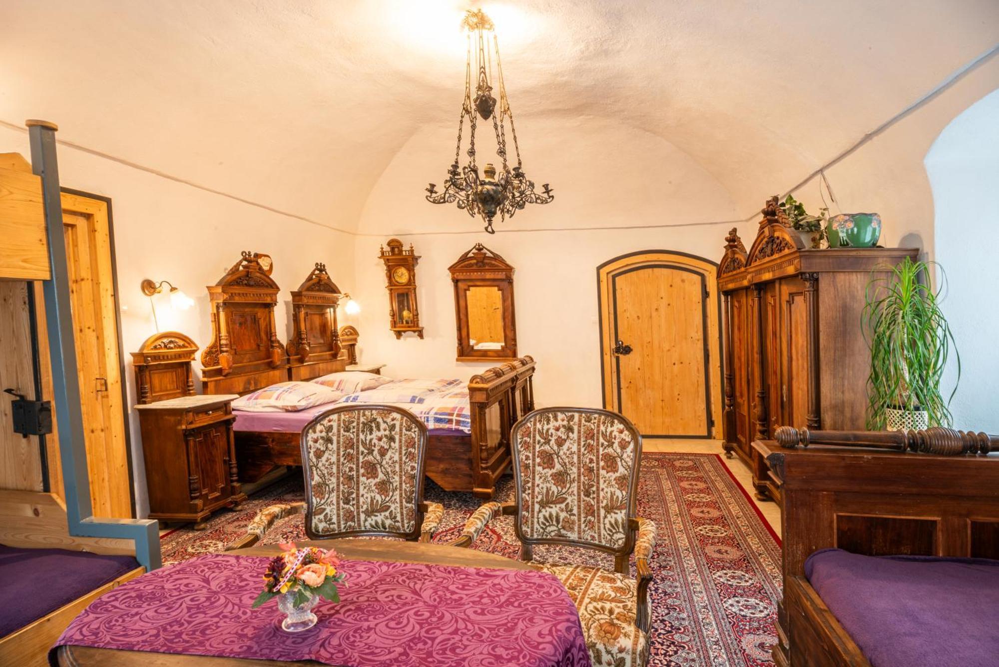 Zemianska Kúria Vachtár Hotel Kralova Lehota Exterior foto